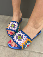 Carica l&#39;immagine nel visualizzatore di Gallery, BLUE CROCHET

